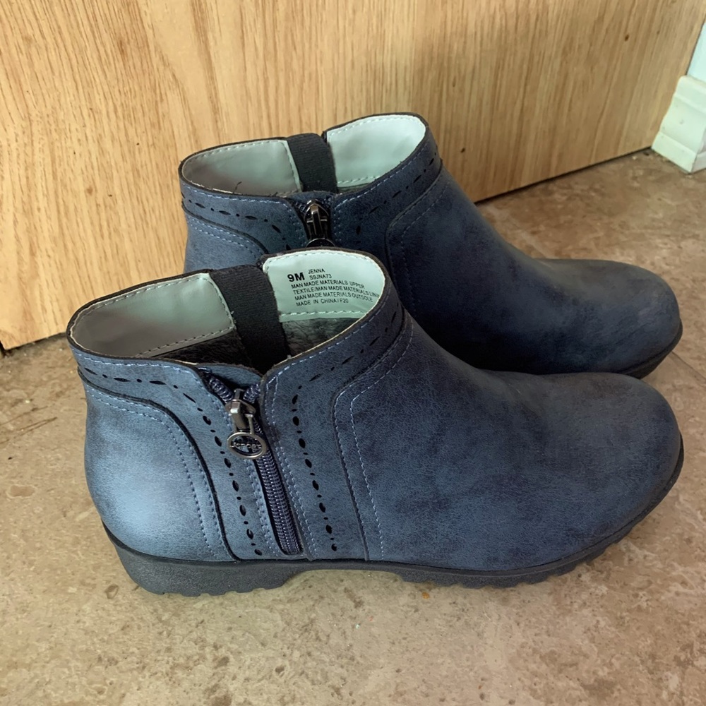 Women’s Navy Double Zip Weather Resistant Booties
